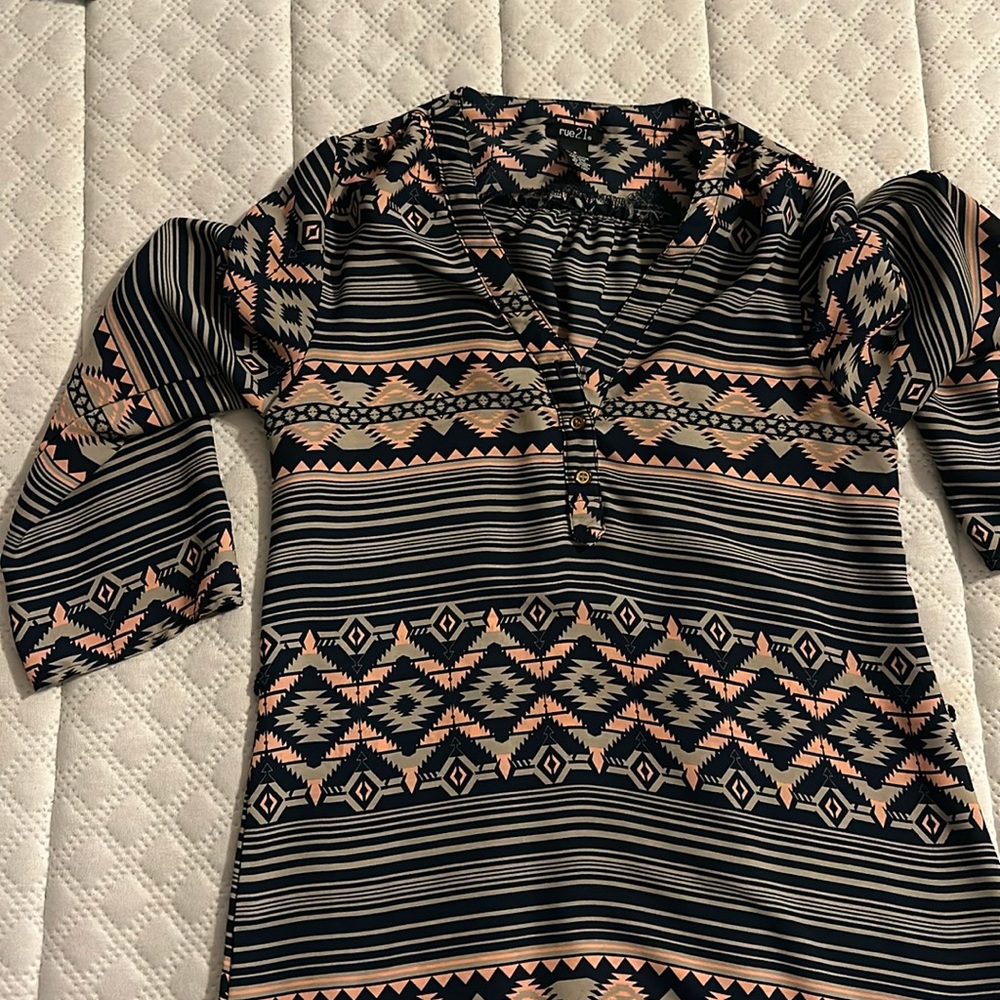 RUE21 Shirt